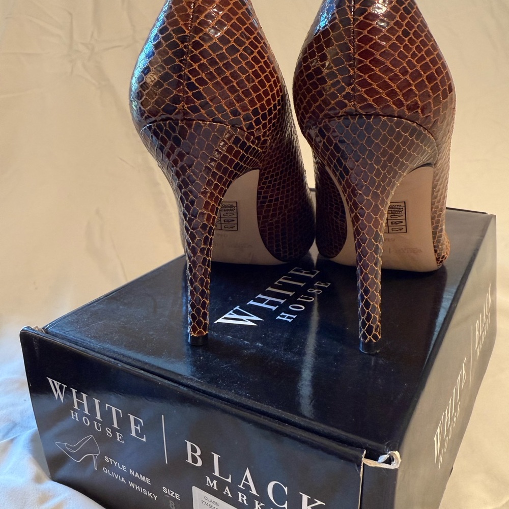 White House Black Market Olivia Whisky Heels, Brown - Size 8 - Picture 3 of 6